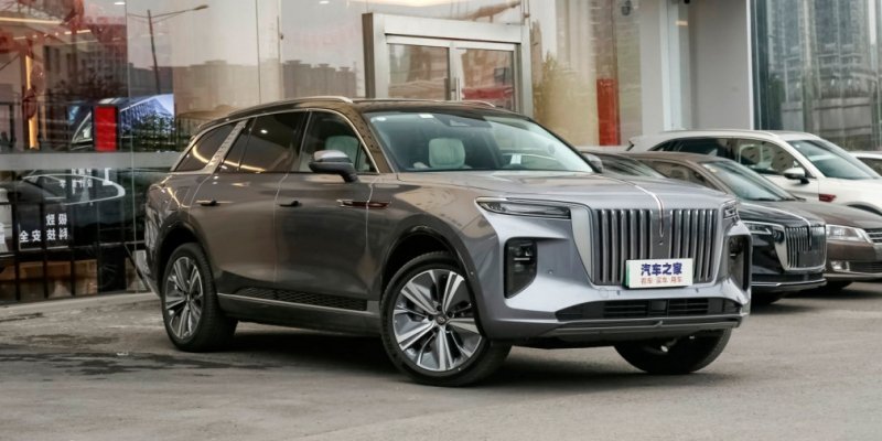 
            Вместо &laquo;Крузака&raquo; и &laquo;Гелика&raquo;. Топ-5 премиум-внедорожников из Китая
        