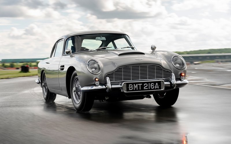 
            Старые авто в состоянии новых. Как купить классическую машину без пробега
        