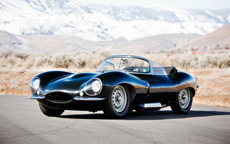 
            Старые авто в состоянии новых. Как купить классическую машину без пробега
        