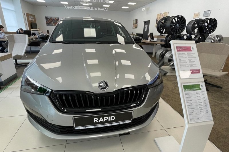 
            Топ-10 самых популярных авто в России. Реальные цены и наличие у дилеров
        