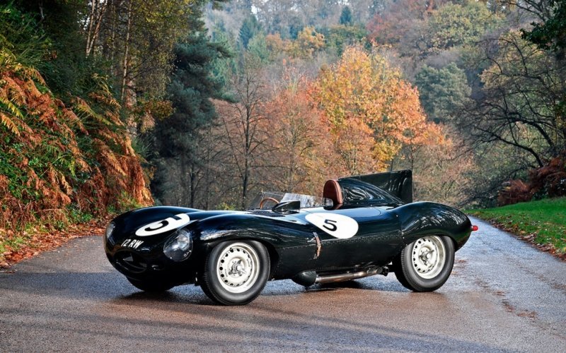 
            Старые авто в состоянии новых. Как купить классическую машину без пробега
        