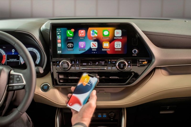 
            Кроссовер Toyota Highlander обновился и получил турбомотор
        