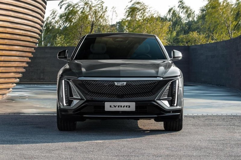 Cadillac даст пожизненную гарантию на электрокар Lyriq. Но не везде