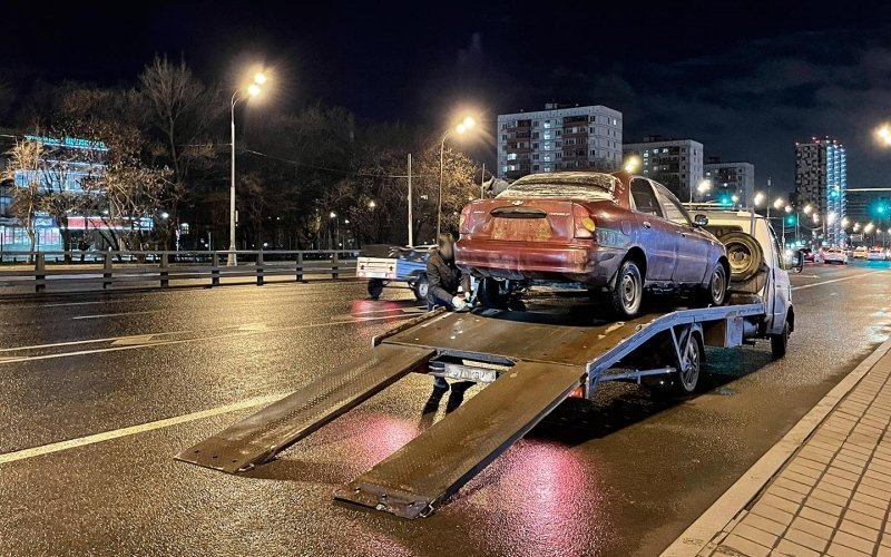 
            Репортаж из патруля ГИБДД: погоня, поиск пьяных и психологические трюки
        