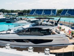 Для Гран-при Формулы-1 в Майами соорудили фальшивую бухту с нарисованной водой