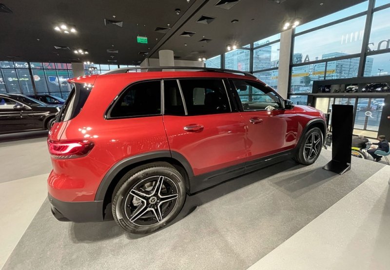 
            &laquo;Про РРЦ забудьте&raquo;. Хаос на авторынке продолжается
        