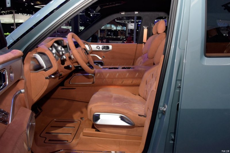 
            Вместо &laquo;Крузака&raquo; и &laquo;Гелика&raquo;. Топ-5 премиум-внедорожников из Китая
        