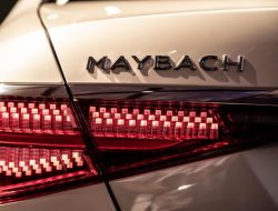 Кабриолет Mercedes-Maybach SL: первое изображение