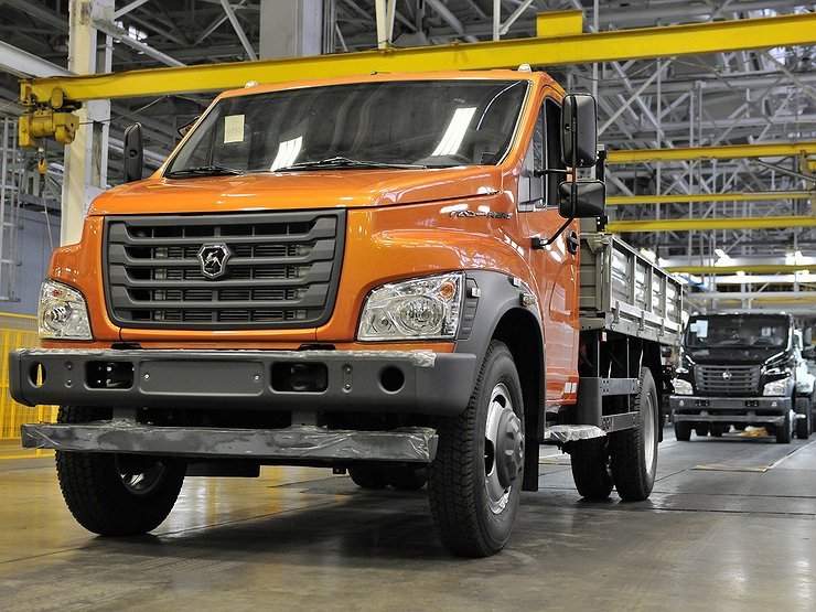 Какие российские автозаводы, несмотря на кризис, продолжают работать