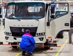 КамАЗ начал собирать кабины для легких грузовиков «Компас»
