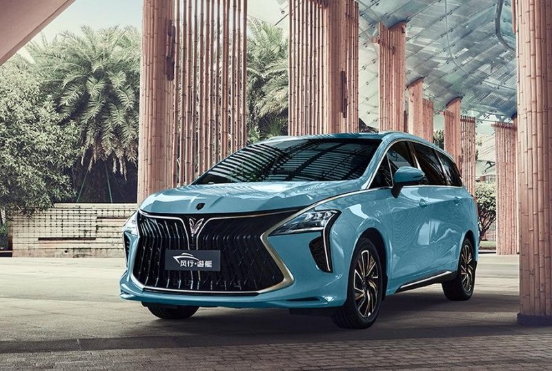 Китайцы начали продажи минивэна в семь раз дешевле Toyota Alphard