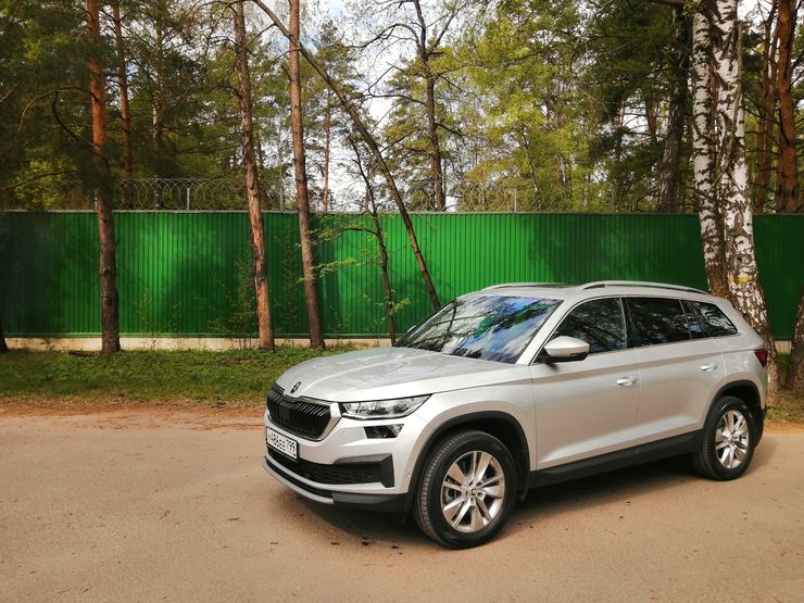 Когда «учить» — только портить: тест-драйв обновленного кроссовера Skoda Kodiaq