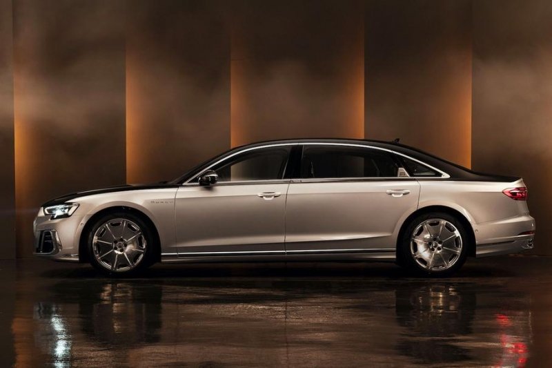 Лимузин Audi A8L Horch оказался существенно дешевле «Майбаха»