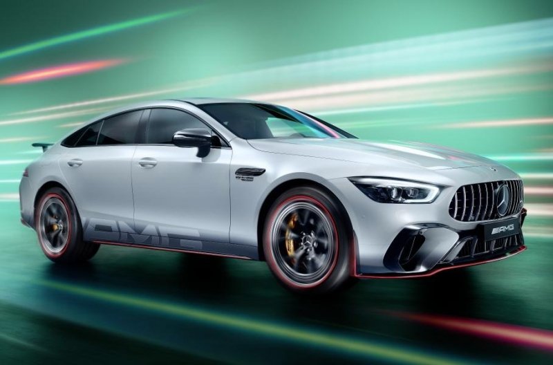 Обновлённая BMW 3-Series, «формульная» версия гибрида Mercedes-AMG GT и суперэксклюзивный Rolls-Royce: главное за неделю