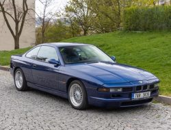 Очень редкий BMW 850 Ci выставили на продажу