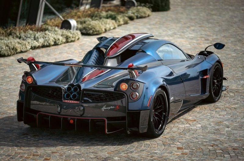 Отделение спецпроектов Pagani построило штучную Huayra NC