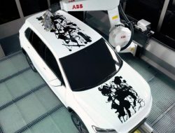 Покрасочный робот научился создавать арт-кары за 30 минут