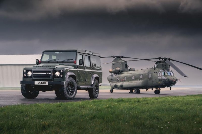Посмотрите на карбоновый Land Rover Defender с мотором от &laquo;Мустанга&raquo;