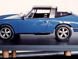 Посмотрите на уникальную модель классического Porsche 911 Targa