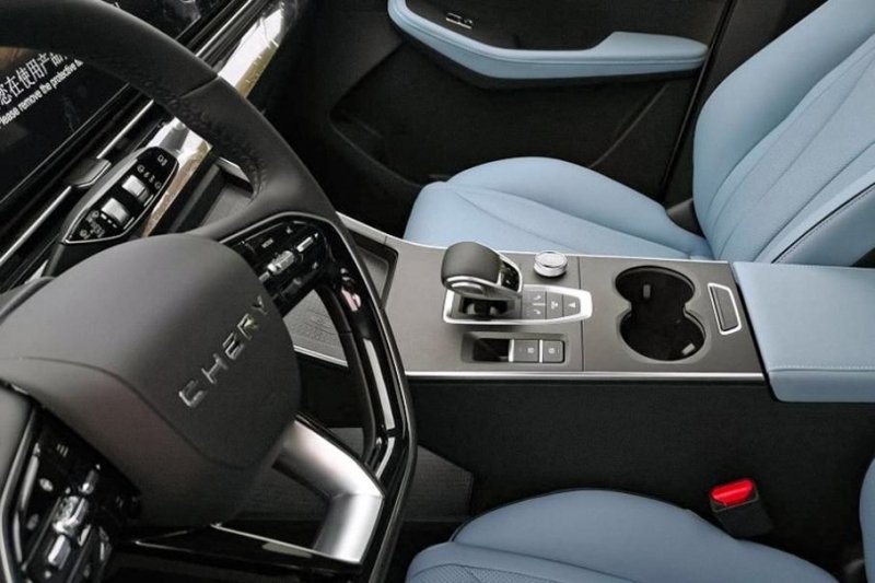 Раскрыт салон кроссовера Chery Omoda 5, который появится в России