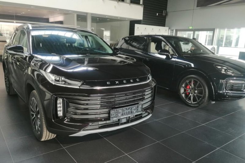 Российские дилеры Porsche начали продавать китайские автомобили