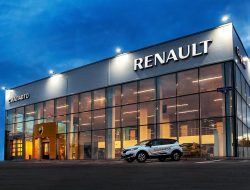 Стало известно, какая судьба ждет российских дилеров марки Renault