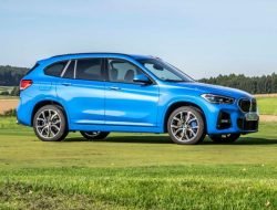 В России отзывают новые BMW из-за проблем с ремнями безопасности