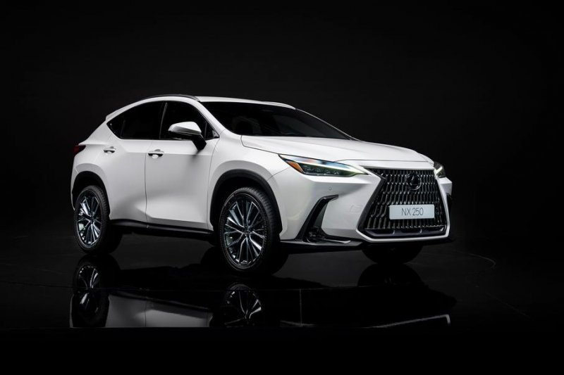 В России отзывают новые Lexus NX из-за ошибки на заводе