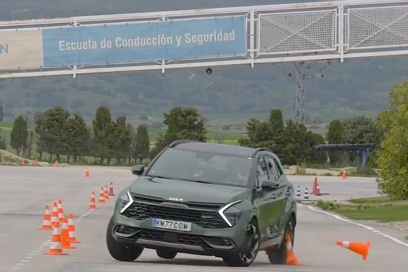 Видео: новый Kia Sportage почти идеально прошел &laquo;лосиный тест&raquo;