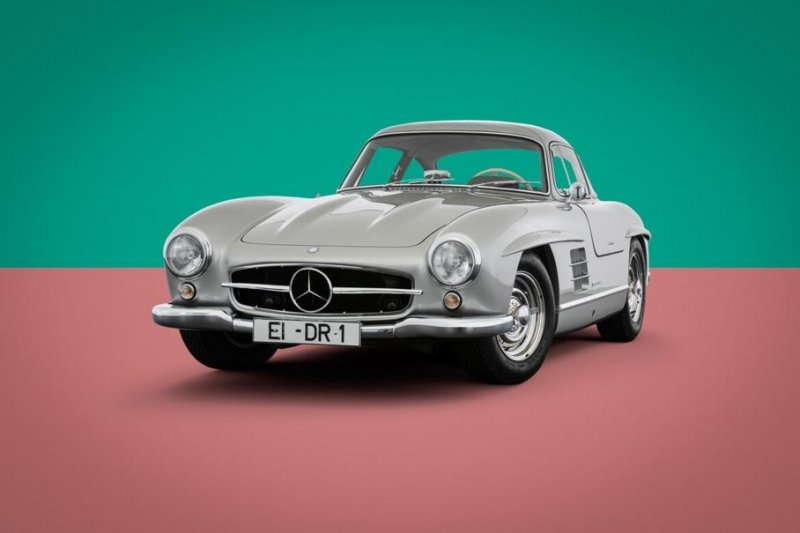 Brabus отреставрировал знаменитый Mercedes-Benz 300 SL Gullwing с картины Уорхола