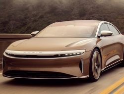 Электрокар Lucid Air превратился в «кирпич» после обновления