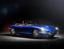 Jaguar сделал эксклюзивный E-Type в честь платинового юбилея Елизаветы II