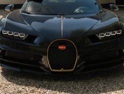 Кузов Bugatti Chiron украсили 24-каратным золотом