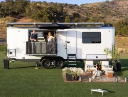 Living Vehicle Travel Trailer: дом на колёсах с «бесконечным» электричеством и водой