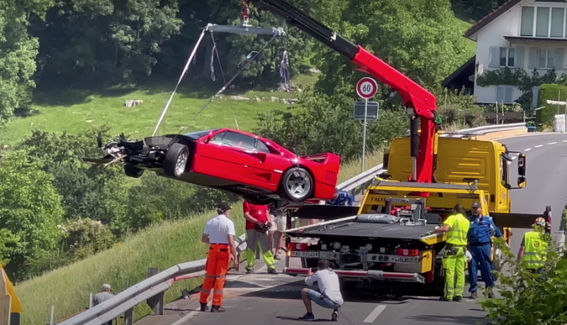 На гонках в Швейцарии разбили Ferrari F40