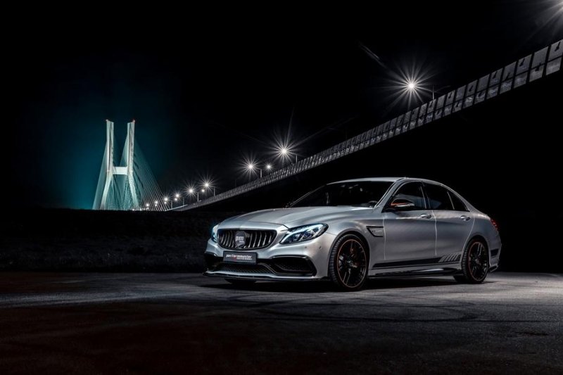 Performmaster доработал Mercedes-AMG C63