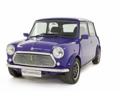 Пол Смит превратил классический Mini в электромобиль