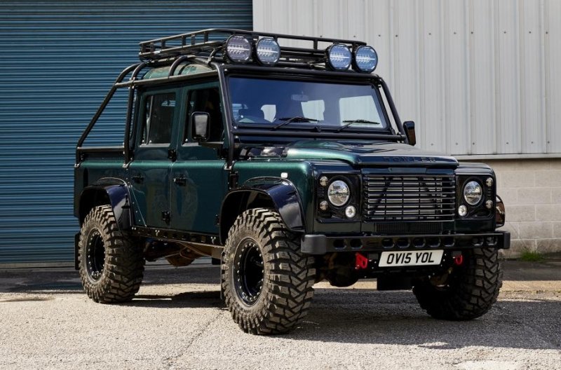 Создатель гоночных внедорожников построил «экстремальный» Land Rover Defender