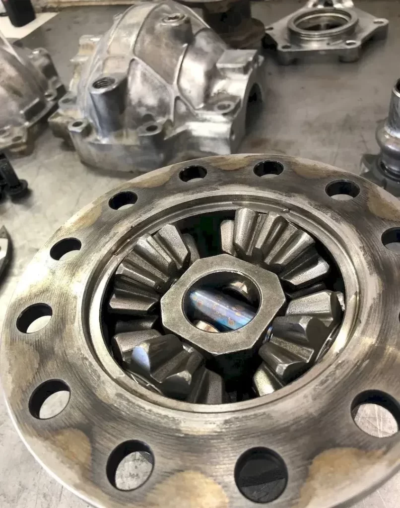 Основные признаки износа и поломки редуктора: когда ремонта не избежать